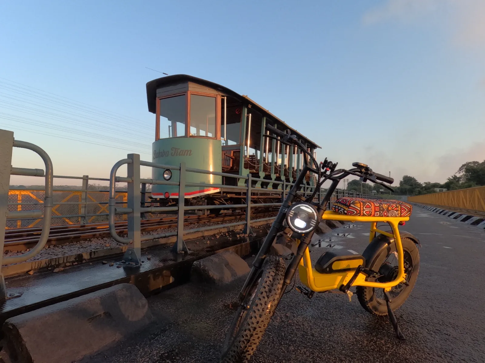 Bamba Tram Sunrise