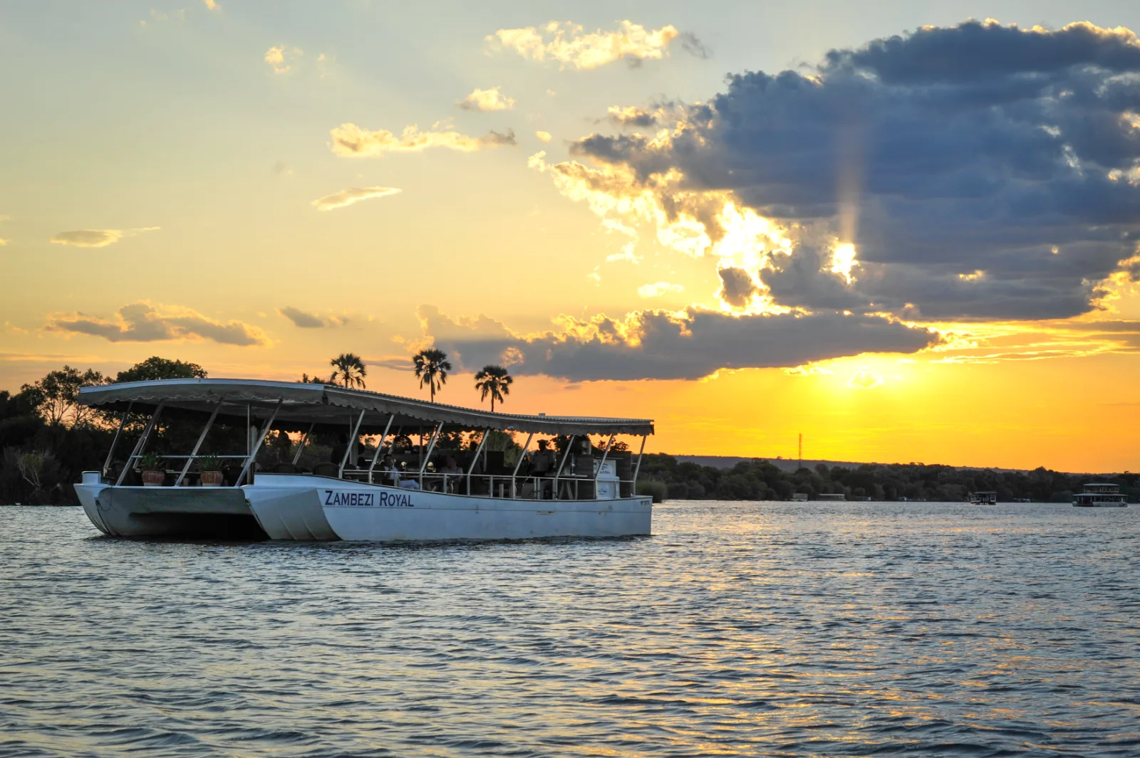 Zambezi Royal Cruise